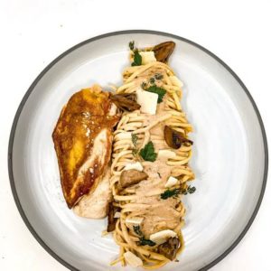 Suprême de poulet Français aux cèpes